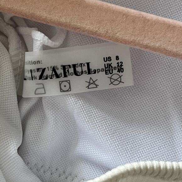 Zaful women’s swim halter bikini Sz 8 Medium M white scalloped romantic yellow - Picture 3 of 5